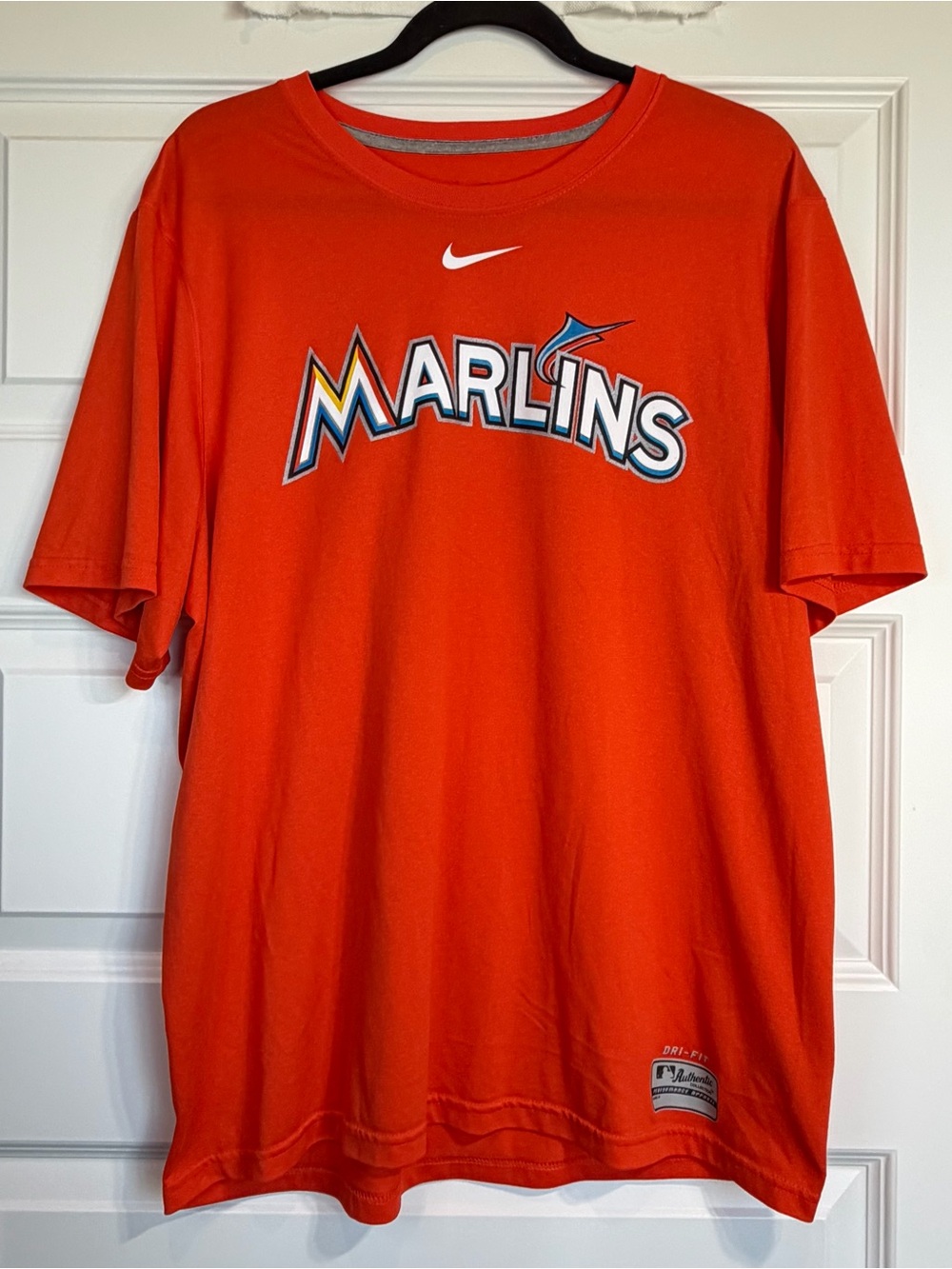 Nike Miami Marlins Authentic Collection Men’s L Orange Dri-FIT MLB Shirt 1120